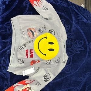 AKIRA Gray Sweatshirt with Yellow Graphic